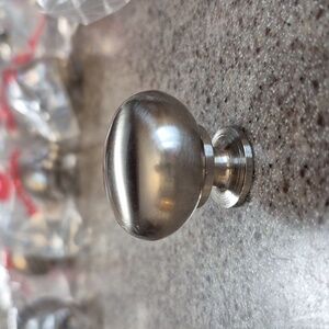 Set of 12 Richelieu #5923195 Silver Brushed Metal Cabinet Knobs / Drawer Pulls